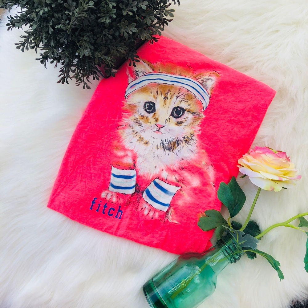 🌸 Sporty Kitty Abercrombie and Fitch Kids Top 🌸